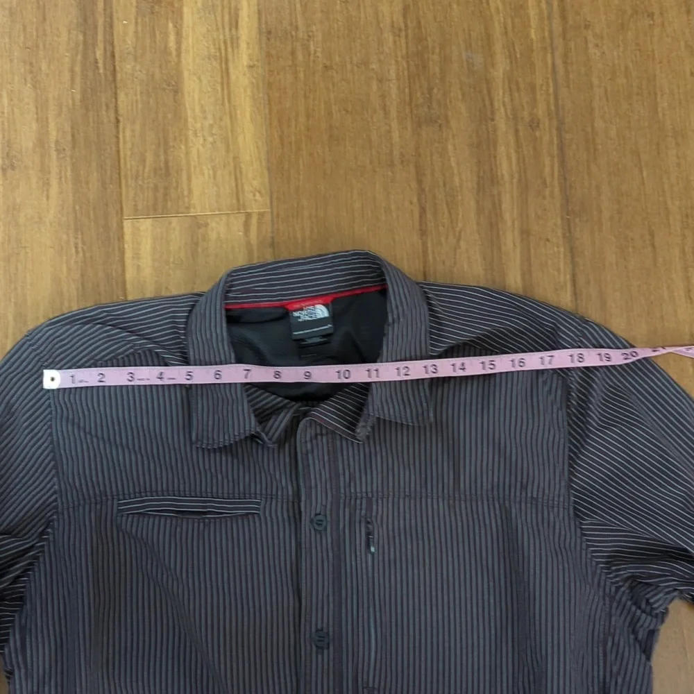 The North Face Long Sleeve Striped Vented Button Down Shirt Size Large